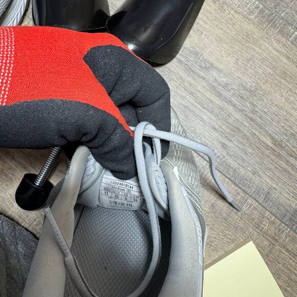 Brooks Ghost 10 Grey Athletic Shoes Women's Size 11 - Picture 5 of 7